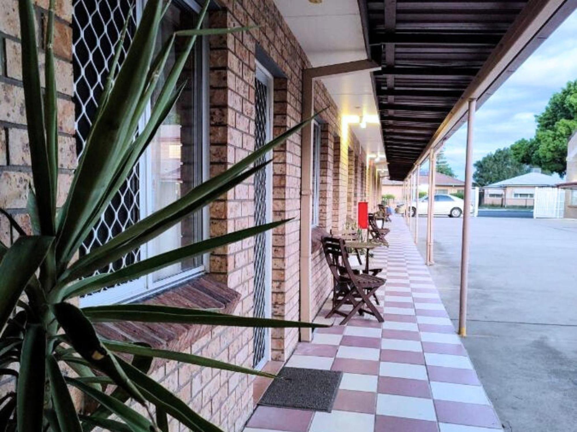 The Phoenix Artesian Spa Resort And Accommodation Moree Bagian luar foto