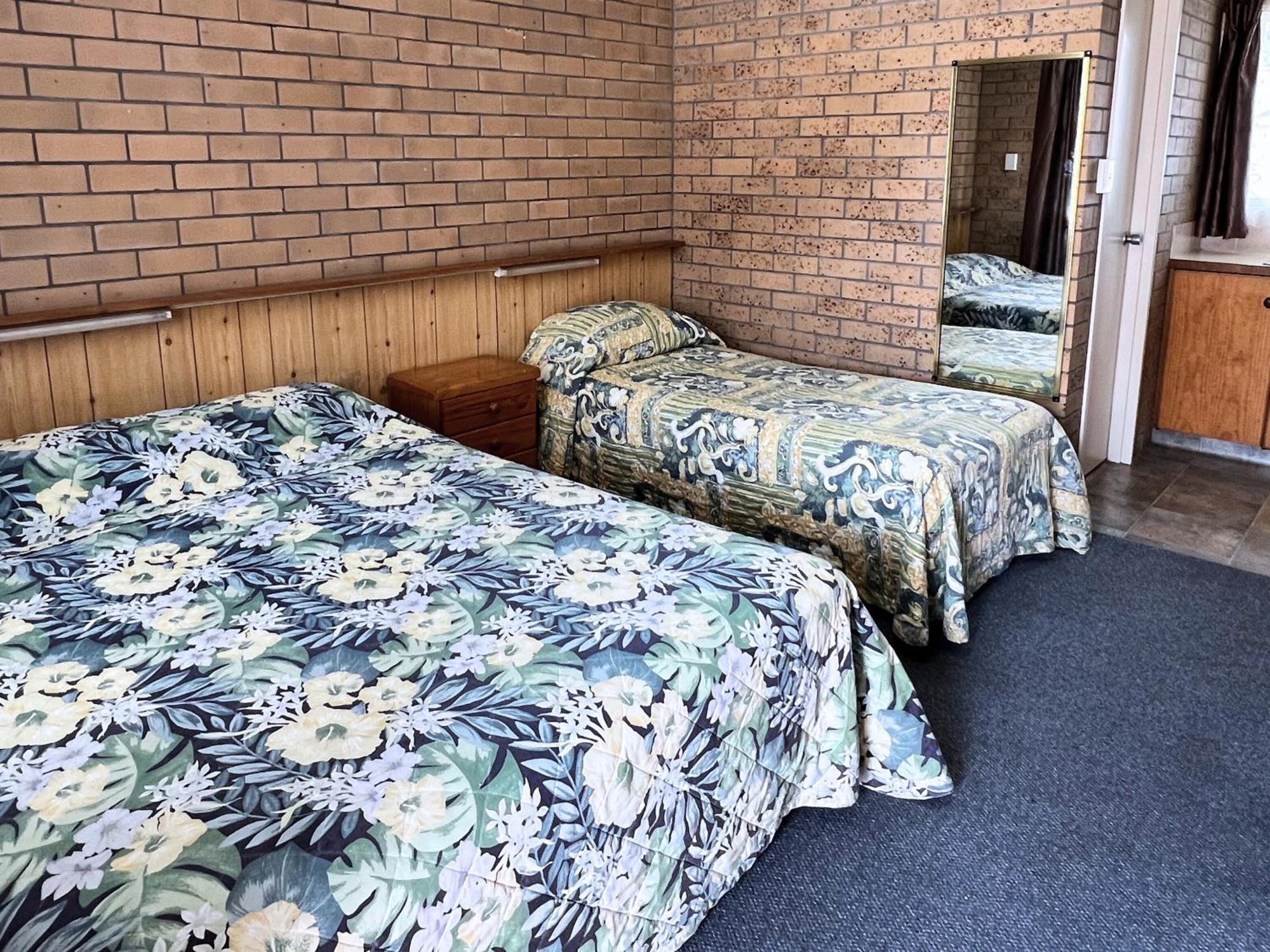 The Phoenix Artesian Spa Resort And Accommodation Moree Bagian luar foto