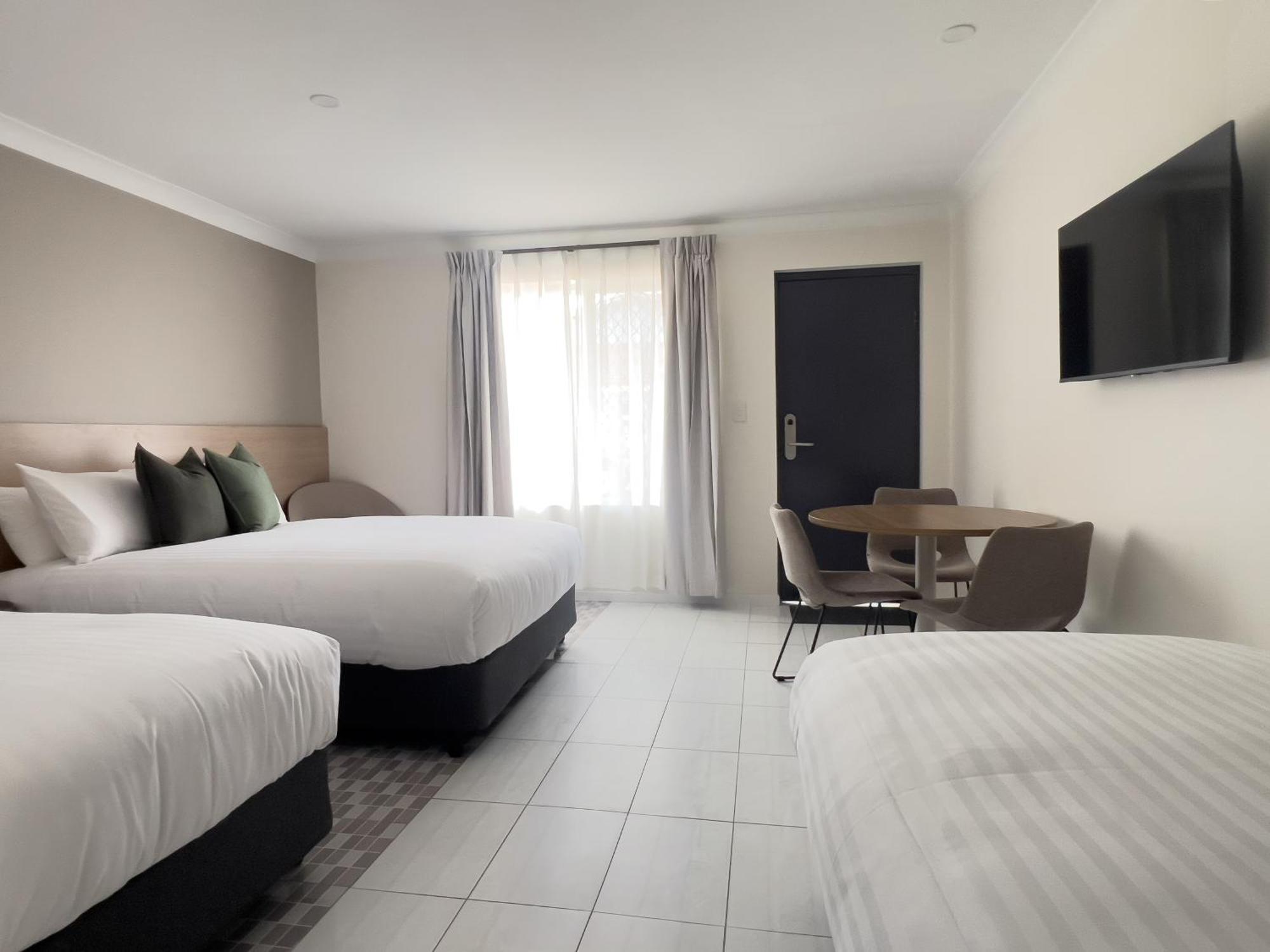 The Phoenix Artesian Spa Resort And Accommodation Moree Bagian luar foto