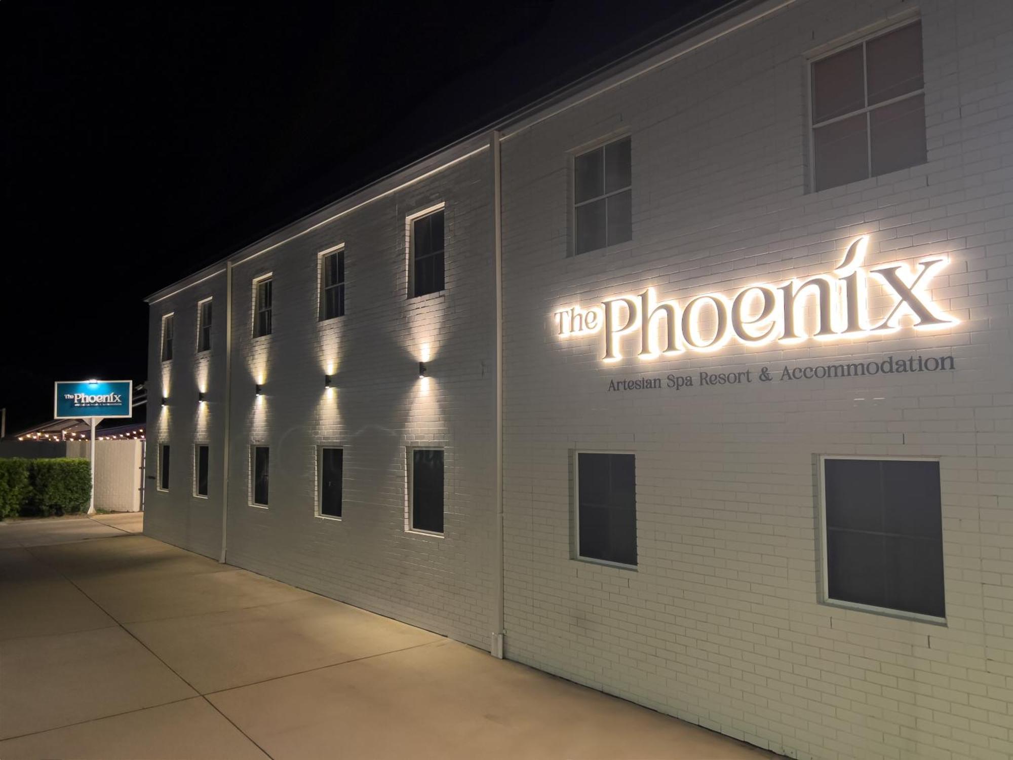 The Phoenix Artesian Spa Resort And Accommodation Moree Bagian luar foto