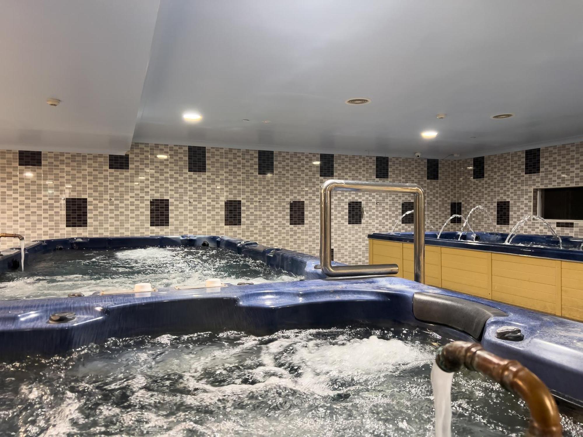 The Phoenix Artesian Spa Resort And Accommodation Moree Bagian luar foto