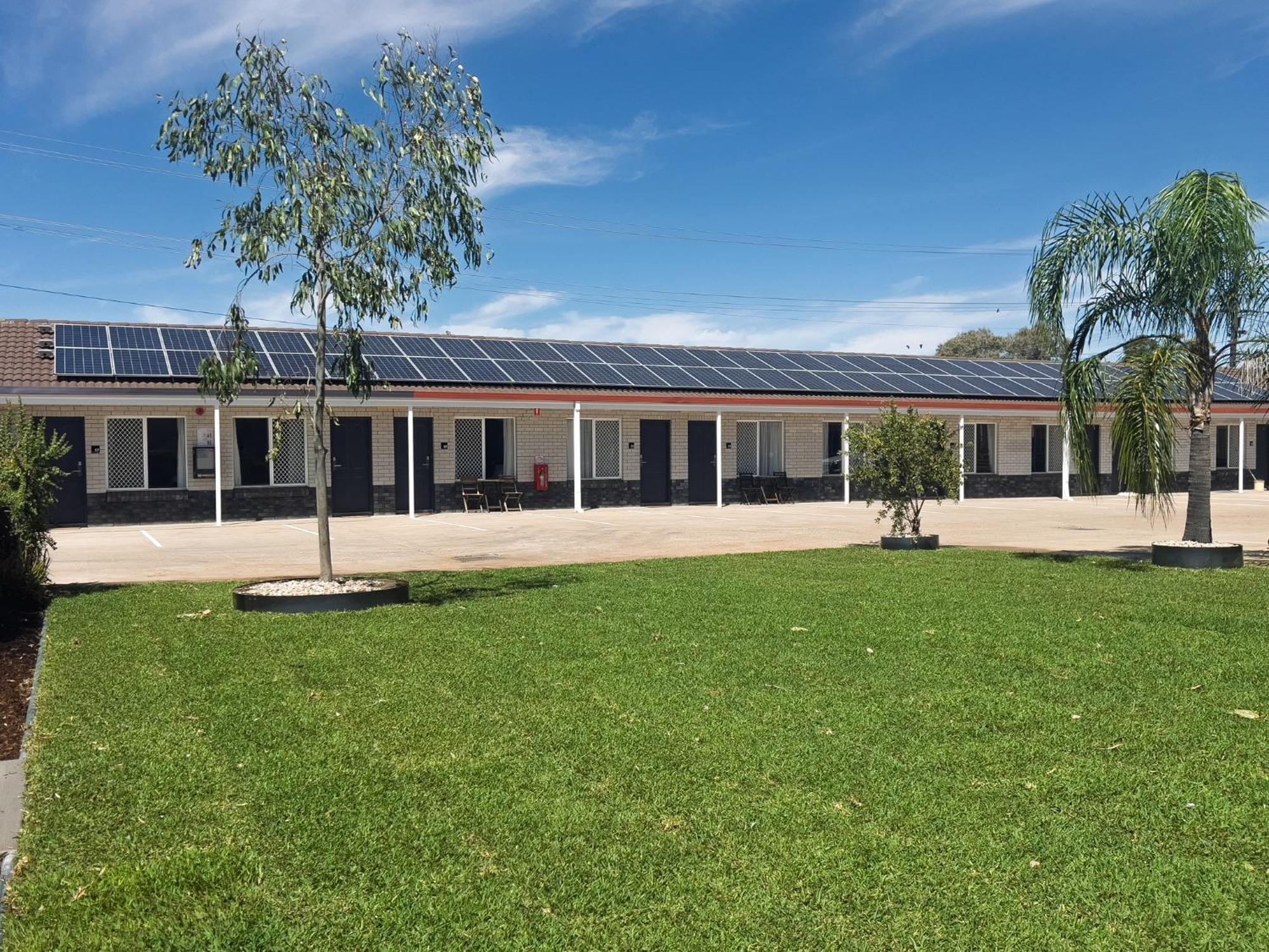 The Phoenix Artesian Spa Resort And Accommodation Moree Bagian luar foto